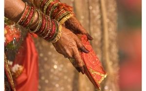 henna on hands, Indian bride, traditional Hindu wedding